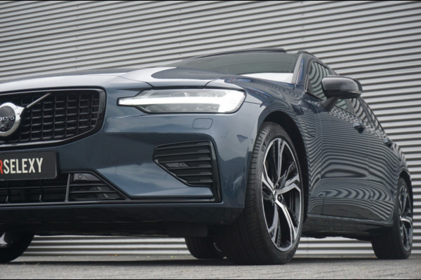 Volvo V60 PHEV T6 AWD ULTRA DARK SCHUIFDAK | WINTERPACK | H&K AUDIO | LUXE