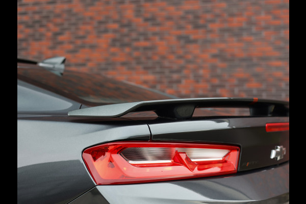 Chevrolet Camaro 6.2 V8 50th Anniversary Edition