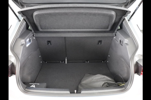 CUPRA Born Adrenaline 62 kWh 230 pk | Navigatie | Parkeersensoren | Achteruitrijcamera | LED koplampen | Stoelverwarming | BEATS audio system | CUPRA Born Adrenaline 62 kWh 230 pk | Navigatie | Parkeersensoren | Achteruitrijcamera | LED koplampen | Stoelverwarming | BEATS audio system |