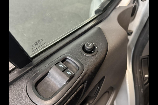 Ford Transit Custom 131pk Automaat L2H1 Trend Dubbele Cabine 2x Schuifdeur Navigatie Apple Carplay/Android Auto Cruise control Airco Euro6
