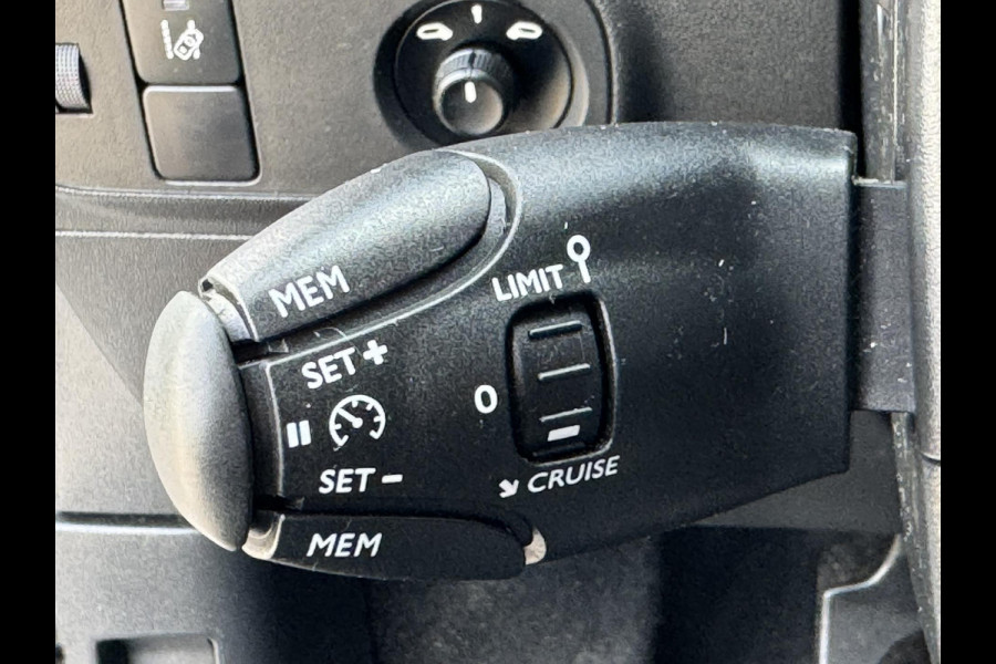Citroën C3 1.2 PureTech Feel Cruise control Airco Navi Bleutooth Apple Carplay Android Auto Parkeersensoren achter