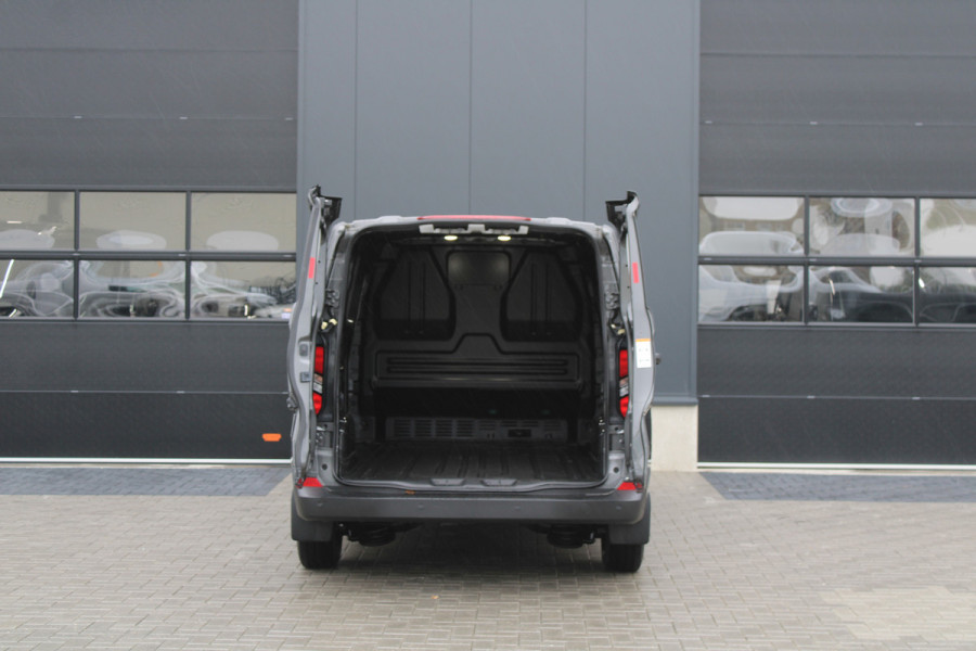 Ford Transit Custom 320 2.0 TDCI L2H1 Trend 136pk - Carplay - Android - LED koplampen - Verwarmd stuurwiel - Stoelverwarming - 70l tank - Rijklaar