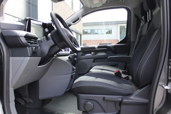 Ford Transit Custom 320 2.0 TDCI L2H1 Limited 150pk - Adaptive Cruise - Verwarmd stuur - Blind spot - Navigatie - Camera - Draadloos laden - Rijklaa
