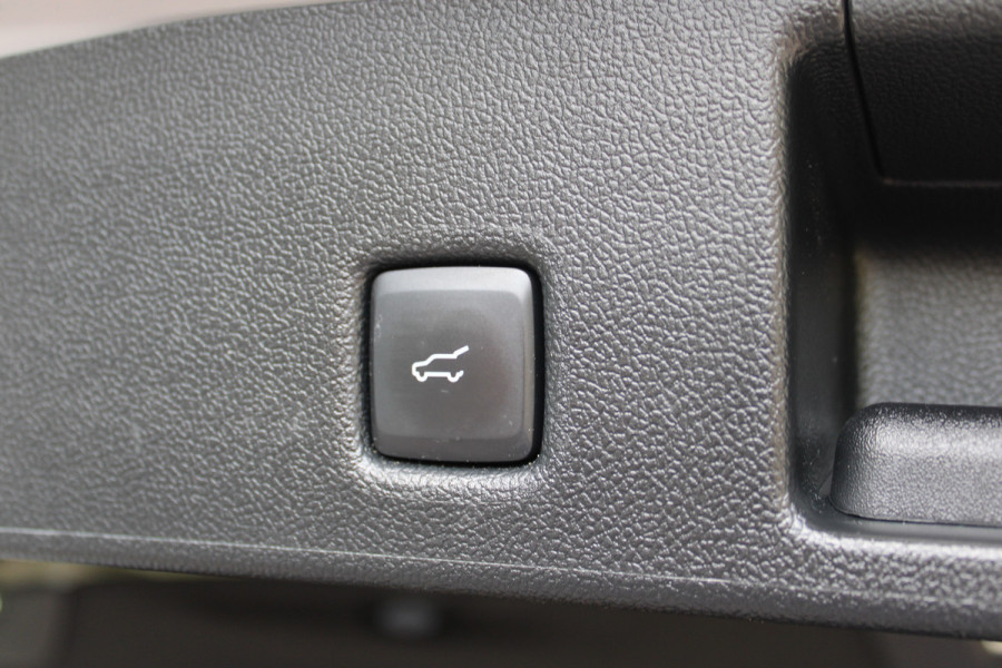 Ford Kuga 2.5 PHEV Graphite Tech Edition | Panoramadak | Trekhaak | BLIS | Full Options Ford Kuga 2.5 PHEV Graphite Tech Edition | Panoramadak | Trekhaak | BLIS | Full Options