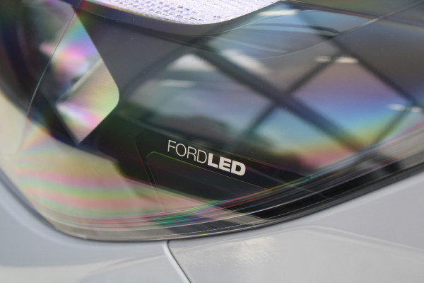 Ford Transit Custom 320 2.0 TDCI L2H1 Limited 150pk - 2x Schuifdeur - Adaptive Cruise - Verwarmd stuur - Blind spot - Navigatie - Camera - Draadloos