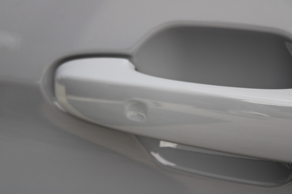 Ford Transit Custom 320 2.0 TDCI L2H1 Limited 150pk - 2x Schuifdeur - Adaptive Cruise - Verwarmd stuur - Blind spot - Navigatie - Camera - Draadloos