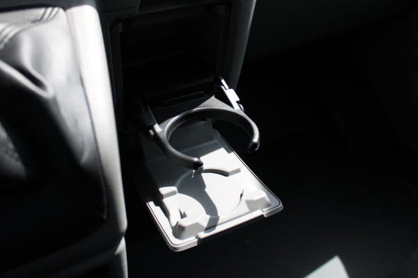 Ford Transit Custom 320 2.0 TDCI L2H1 Limited 150pk - 2x Schuifdeur - Adaptive Cruise - Verwarmd stuur - Blind spot - Navigatie - Camera - Draadloos