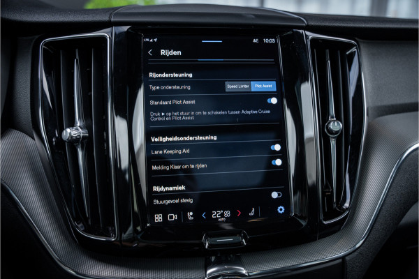 Volvo XC60 2.0 Recharge T6 AWD R-Design - Panorama | Memory | Elek. trekhaak | 360 Camera | Climate Pack