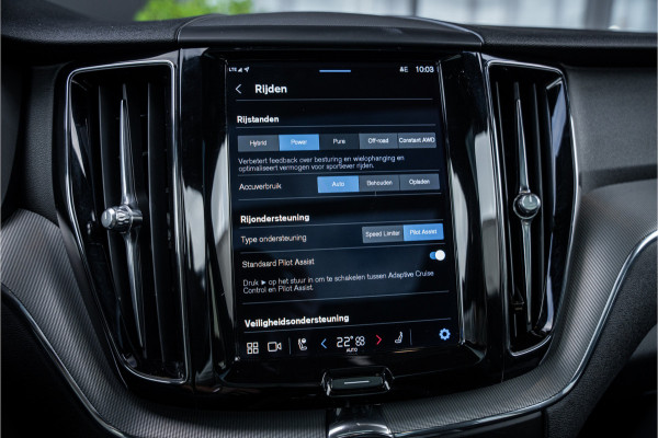 Volvo XC60 2.0 Recharge T6 AWD R-Design - Panorama | Memory | Elek. trekhaak | 360 Camera | Climate Pack