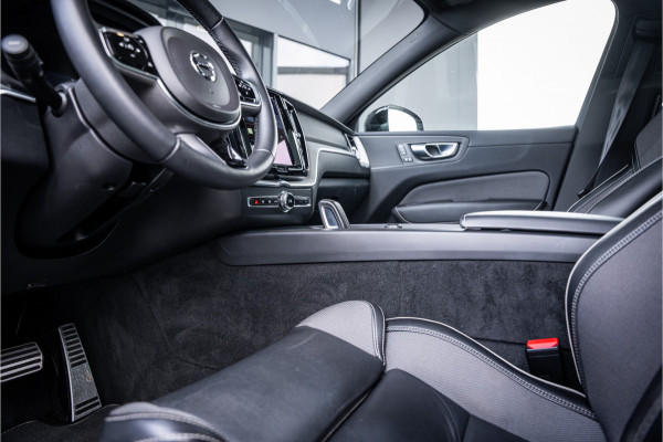 Volvo XC60 2.0 Recharge T6 AWD R-Design - Panorama | Memory | Elek. trekhaak | 360 Camera | Climate Pack