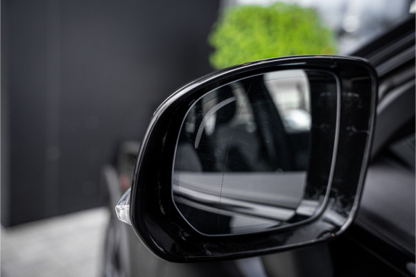 Volvo XC60 2.0 Recharge T6 AWD R-Design - Panorama | Memory | Elek. trekhaak | 360 Camera | Climate Pack