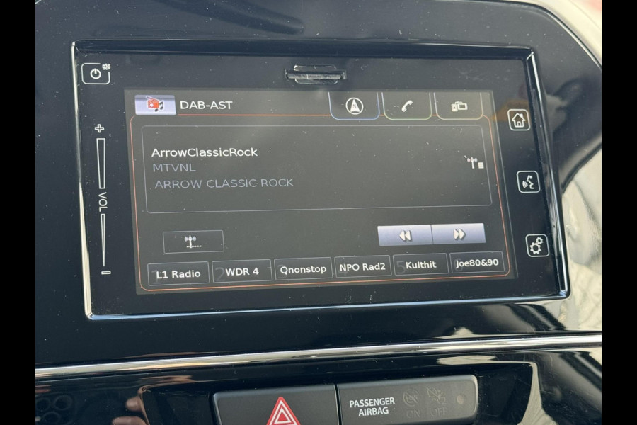 Suzuki Vitara 1.4 Boosterjet Hybrid Adaptive cruise Climate control Apple / Android Stoelverwarming Camera Dodehoekdetectie