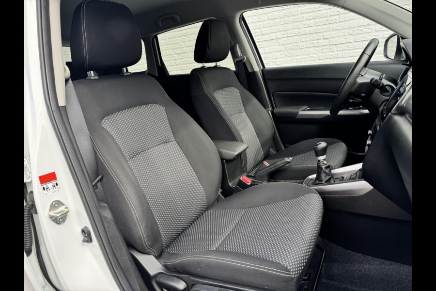 Suzuki Vitara 1.4 Boosterjet Hybrid Adaptive cruise Climate control Apple / Android Stoelverwarming Camera Dodehoekdetectie
