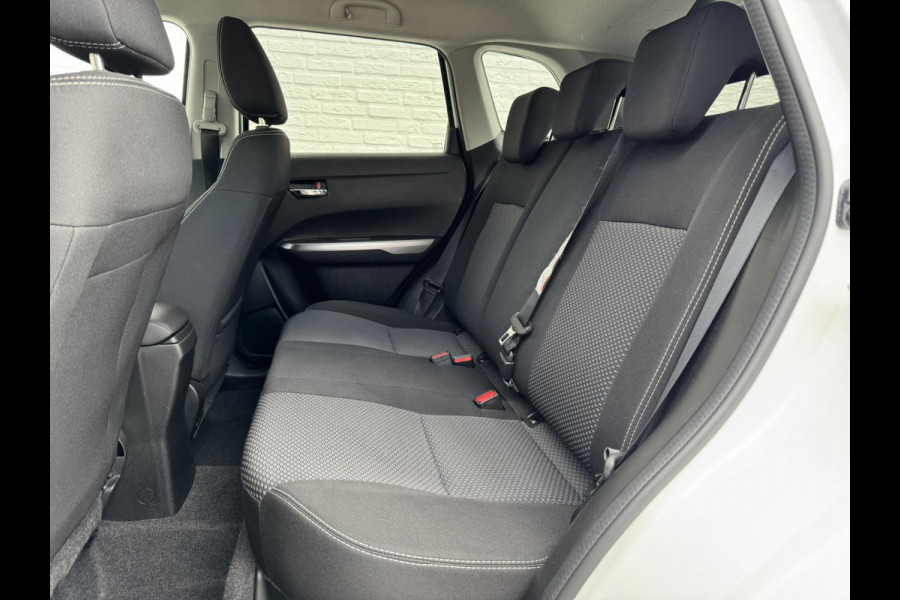 Suzuki Vitara 1.4 Boosterjet Hybrid Adaptive cruise Climate control Apple / Android Stoelverwarming Camera Dodehoekdetectie