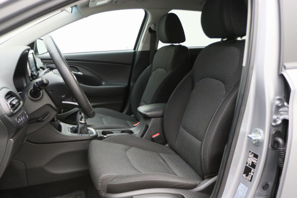 Hyundai i30 1.0 T-GDi MHEV Comfort Camera, Apple Carplay, Stuur-/Stoelverw., LED, DAB, 16"