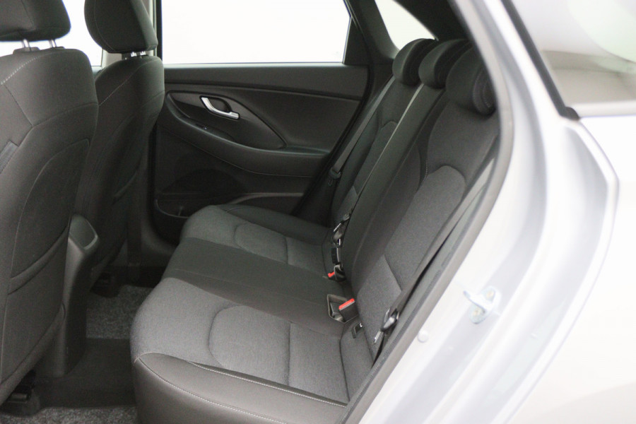 Hyundai i30 1.0 T-GDi MHEV Comfort Camera, Apple Carplay, Stuur-/Stoelverw., LED, DAB, 16"