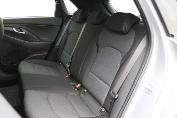 Hyundai i30 1.0 T-GDi MHEV Comfort Camera, Apple Carplay, Stuur-/Stoelverw., LED, DAB, 16"