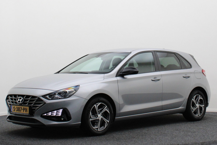 Hyundai i30 1.0 T-GDi MHEV Comfort Camera, Apple Carplay, Stuur-/Stoelverw., LED, DAB, 16"