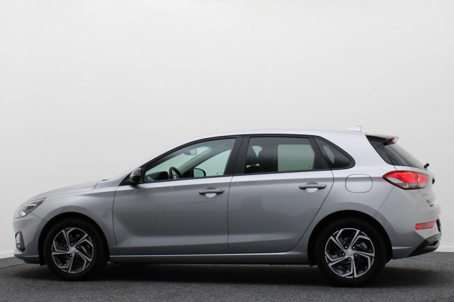 Hyundai i30 1.0 T-GDi MHEV Comfort Camera, Apple Carplay, Stuur-/Stoelverw., LED, DAB, 16"