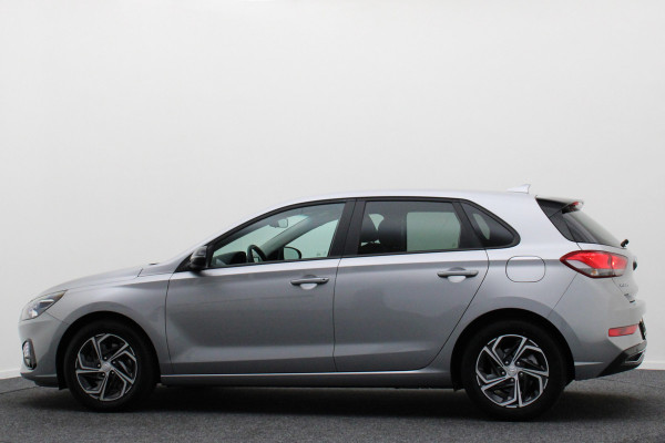 Hyundai i30 1.0 T-GDi MHEV Comfort Camera, Apple Carplay, Stuur-/Stoelverw., LED, DAB, 16"