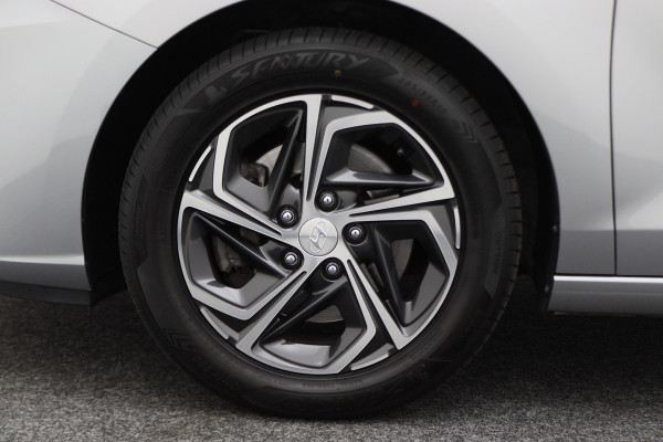 Hyundai i30 1.0 T-GDi MHEV Comfort Camera, Apple Carplay, Stuur-/Stoelverw., LED, DAB, 16"