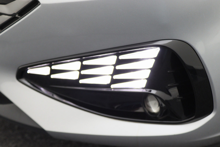 Hyundai i30 1.0 T-GDi MHEV Comfort Camera, Apple Carplay, Stuur-/Stoelverw., LED, DAB, 16"