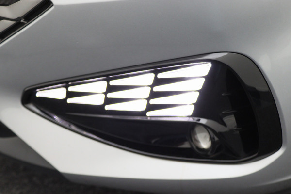 Hyundai i30 1.0 T-GDi MHEV Comfort Camera, Apple Carplay, Stuur-/Stoelverw., LED, DAB, 16"