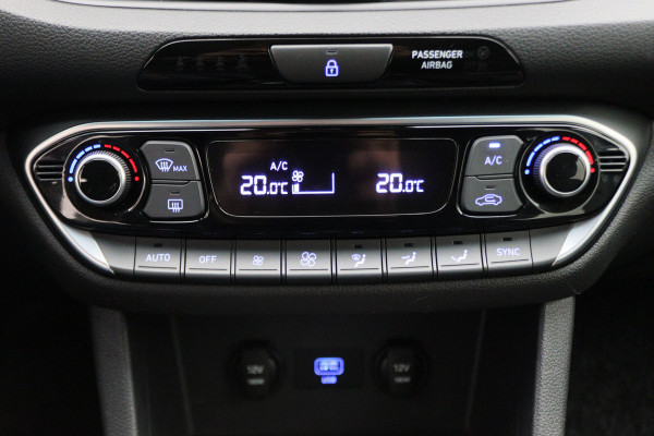 Hyundai i30 1.0 T-GDi MHEV Comfort Camera, Apple Carplay, Stuur-/Stoelverw., LED, DAB, 16"