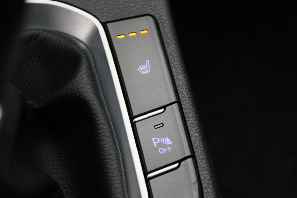 Hyundai i30 1.0 T-GDi MHEV Comfort Camera, Apple Carplay, Stuur-/Stoelverw., LED, DAB, 16"