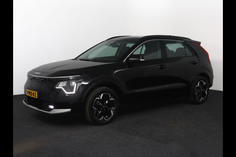 Kia Niro EV DynamicLine 64.8 kWh - SOH 98,3% - Stoel-/stuurverwarming - Navigatie - Cruise Control - Climate Control - Keyless Fabrieksgarantie tot 02-2030