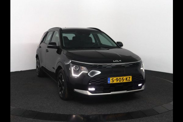 Kia Niro EV DynamicLine 64.8 kWh - SOH 98,3% - Stoel-/stuurverwarming - Navigatie - Cruise Control - Climate Control - Keyless Fabrieksgarantie tot 02-2030