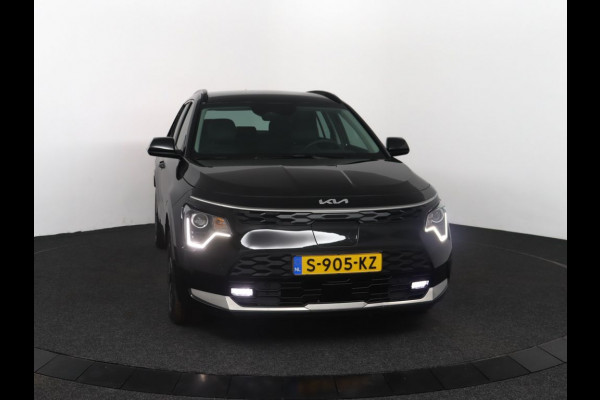 Kia Niro EV DynamicLine 64.8 kWh - SOH 98,3% - Stoel-/stuurverwarming - Navigatie - Cruise Control - Climate Control - Keyless Fabrieksgarantie tot 02-2030