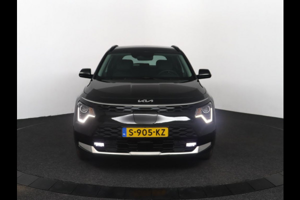 Kia Niro EV DynamicLine 64.8 kWh - SOH 98,3% - Stoel-/stuurverwarming - Navigatie - Cruise Control - Climate Control - Keyless Fabrieksgarantie tot 02-2030