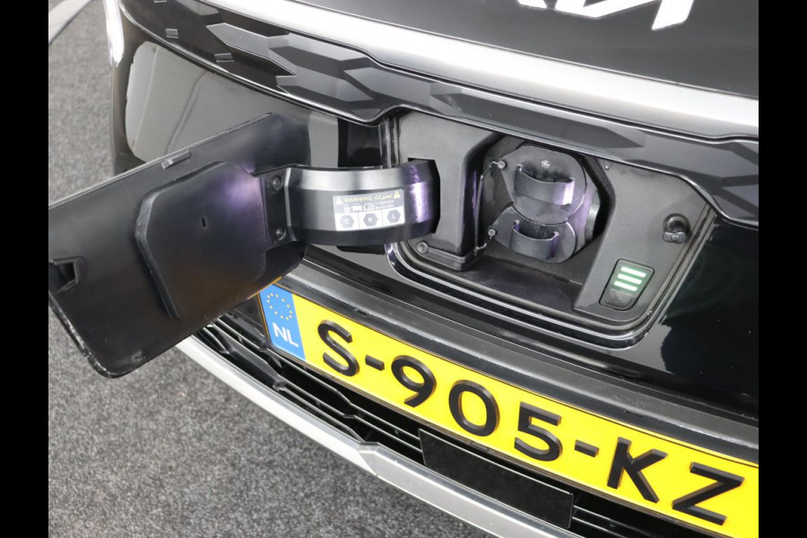 Kia Niro EV DynamicLine 64.8 kWh - SOH 98,3% - Stoel-/stuurverwarming - Navigatie - Cruise Control - Climate Control - Keyless Fabrieksgarantie tot 02-2030
