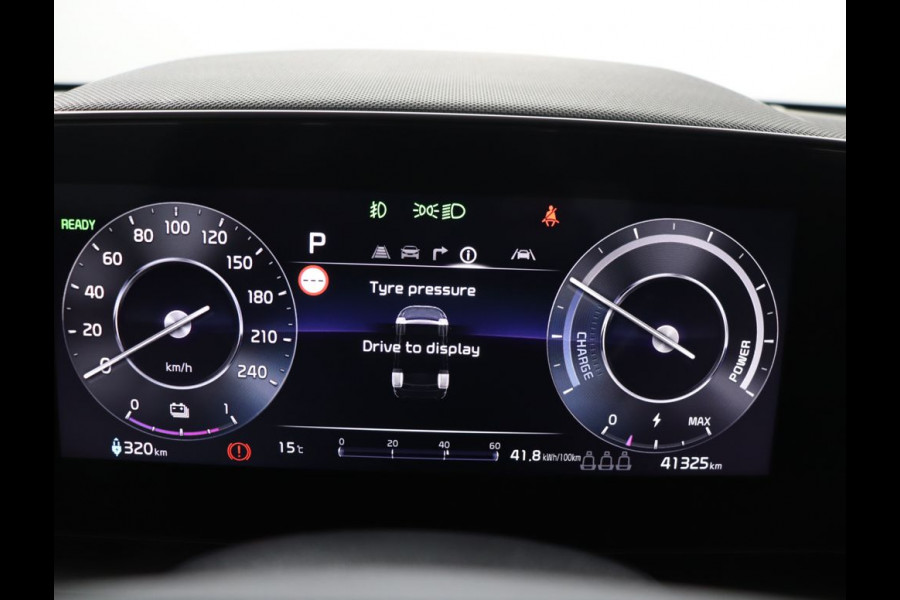 Kia Niro EV DynamicLine 64.8 kWh - SOH 98,3% - Stoel-/stuurverwarming - Navigatie - Cruise Control - Climate Control - Keyless Fabrieksgarantie tot 02-2030