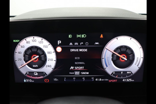 Kia Niro EV DynamicLine 64.8 kWh - SOH 98,3% - Stoel-/stuurverwarming - Navigatie - Cruise Control - Climate Control - Keyless Fabrieksgarantie tot 02-2030