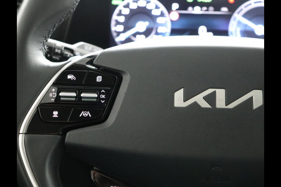 Kia Niro EV DynamicLine 64.8 kWh - SOH 98,3% - Stoel-/stuurverwarming - Navigatie - Cruise Control - Climate Control - Keyless Fabrieksgarantie tot 02-2030