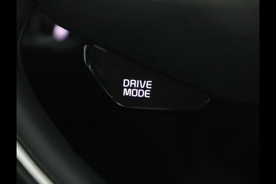 Kia Niro EV DynamicLine 64.8 kWh - SOH 98,3% - Stoel-/stuurverwarming - Navigatie - Cruise Control - Climate Control - Keyless Fabrieksgarantie tot 02-2030