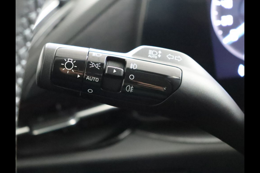 Kia Niro EV DynamicLine 64.8 kWh - SOH 98,3% - Stoel-/stuurverwarming - Navigatie - Cruise Control - Climate Control - Keyless Fabrieksgarantie tot 02-2030