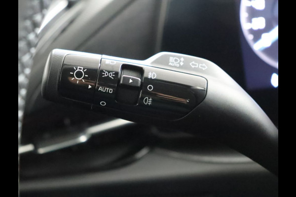 Kia Niro EV DynamicLine 64.8 kWh - SOH 98,3% - Stoel-/stuurverwarming - Navigatie - Cruise Control - Climate Control - Keyless Fabrieksgarantie tot 02-2030