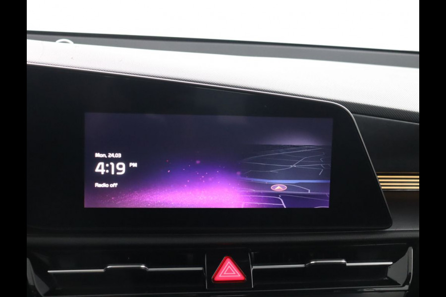 Kia Niro EV DynamicLine 64.8 kWh - SOH 98,3% - Stoel-/stuurverwarming - Navigatie - Cruise Control - Climate Control - Keyless Fabrieksgarantie tot 02-2030