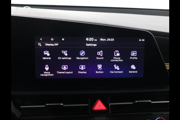 Kia Niro EV DynamicLine 64.8 kWh - SOH 98,3% - Stoel-/stuurverwarming - Navigatie - Cruise Control - Climate Control - Keyless Fabrieksgarantie tot 02-2030