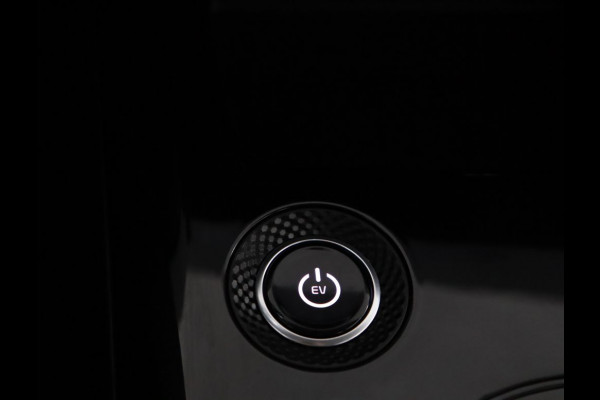 Kia Niro EV DynamicLine 64.8 kWh - SOH 98,3% - Stoel-/stuurverwarming - Navigatie - Cruise Control - Climate Control - Keyless Fabrieksgarantie tot 02-2030