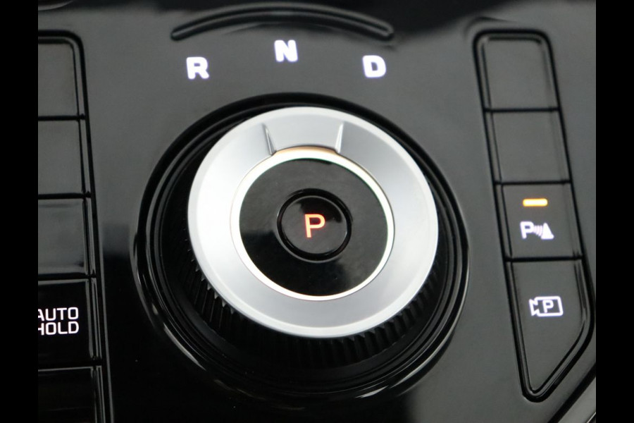 Kia Niro EV DynamicLine 64.8 kWh - SOH 98,3% - Stoel-/stuurverwarming - Navigatie - Cruise Control - Climate Control - Keyless Fabrieksgarantie tot 02-2030