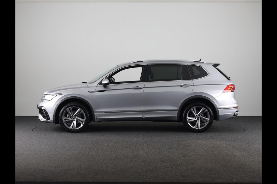 Volkswagen Tiguan Allspace 1.5 TSI R-Line Business 150PK DSG | Verlengde garantie | Navigatie | Matrix LED koplampen | Elektrische achterklep |