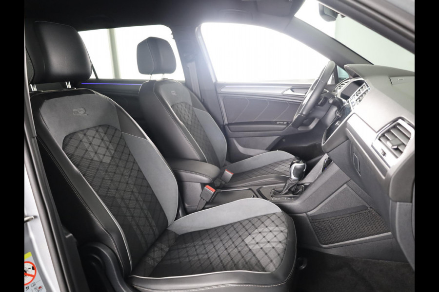 Volkswagen Tiguan Allspace 1.5 TSI R-Line Business 150PK DSG | Verlengde garantie | Navigatie | Matrix LED koplampen | Elektrische achterklep |