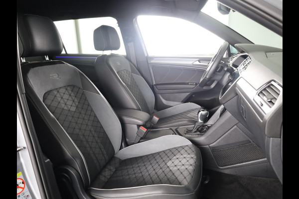 Volkswagen Tiguan Allspace 1.5 TSI R-Line Business 150PK DSG | Verlengde garantie | Navigatie | Matrix LED koplampen | Elektrische achterklep |