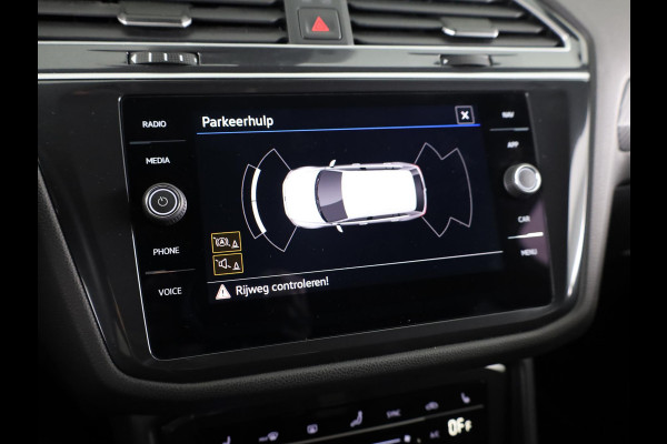Volkswagen Tiguan Allspace 1.5 TSI R-Line Business 150PK DSG | Verlengde garantie | Navigatie | Matrix LED koplampen | Elektrische achterklep |