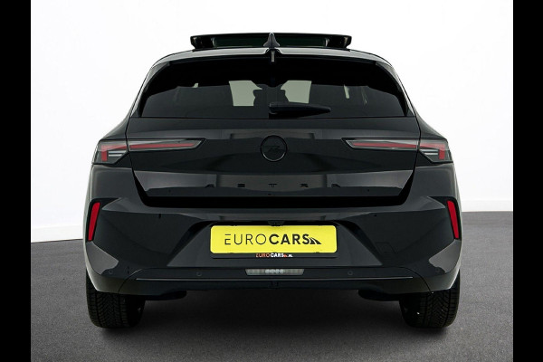 Opel Astra 1.2 Turbo Ultimate Climate control  Adaptive cruise control LED Panoramadak Voorstoelen verwarmd Stuurwiel verwarmd Achteruitrij camera 360* Sfeer verlichting Apple carplay/ Andriod auto
