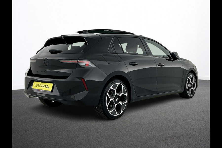 Opel Astra 1.2 Turbo Ultimate Climate control  Adaptive cruise control LED Panoramadak Voorstoelen verwarmd Stuurwiel verwarmd Achteruitrij camera 360* Sfeer verlichting Apple carplay/ Andriod auto